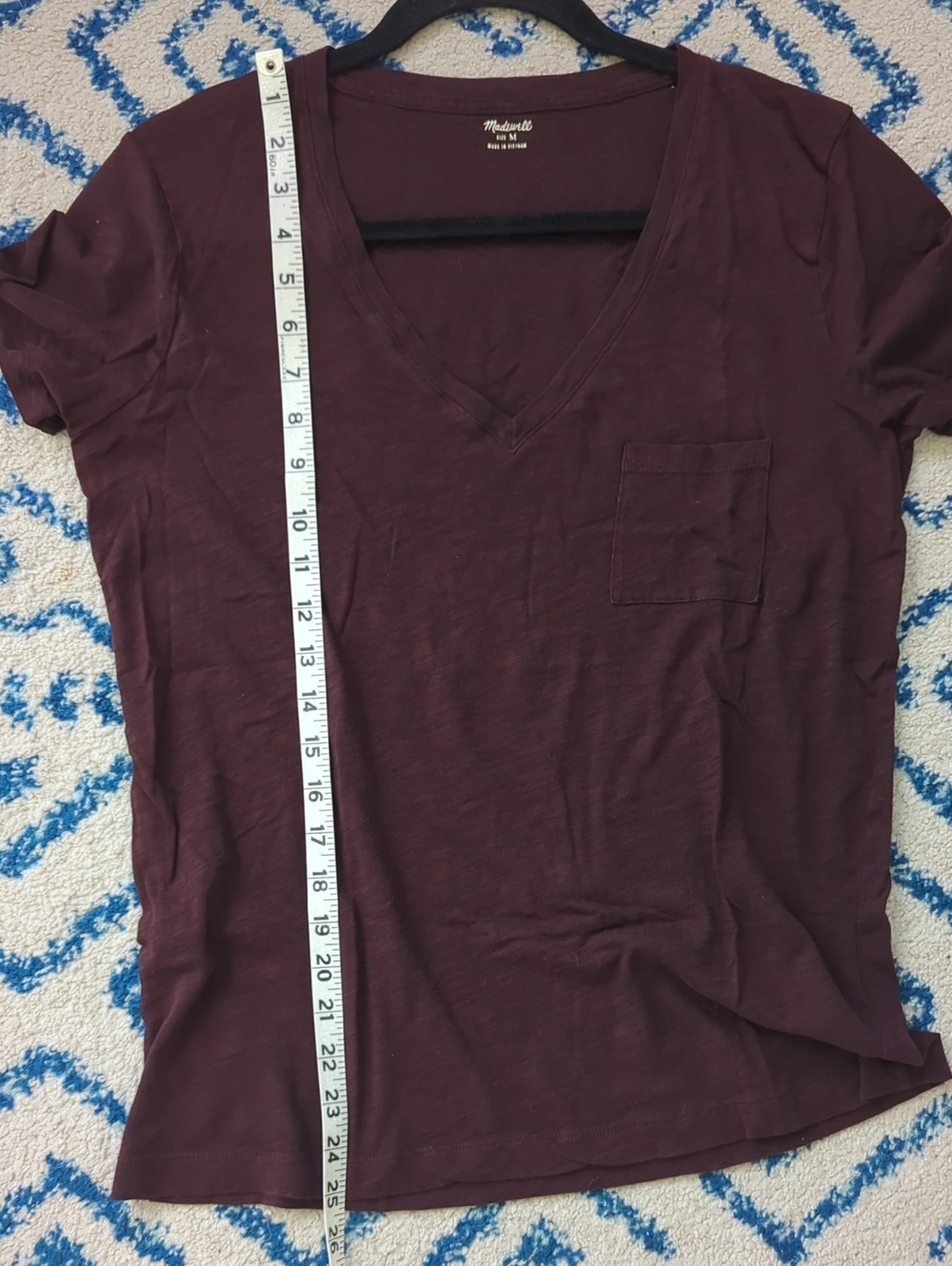 Madewell - V-Neck Pocket Tee in Deep Plum - Picture 8 of 8